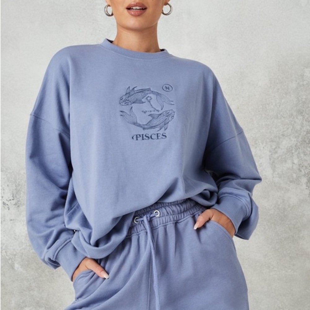 Misguided Blue Pisces Zodiac Brushed Back Oversized Sweatshirt